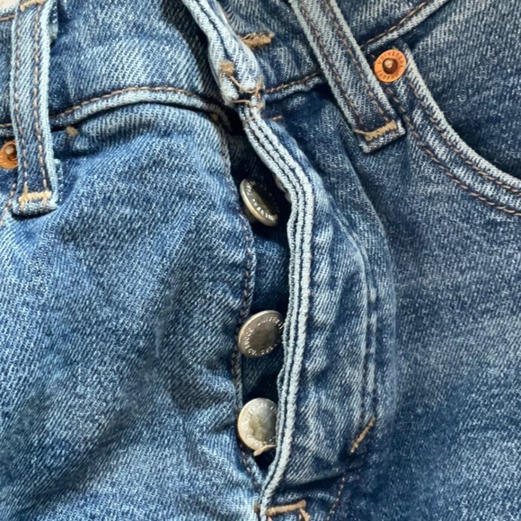 Universal Thread - Women's Mid-Rise 80's Slim Fit Ankle Jeans Medium Wash - Picture 12 of 14